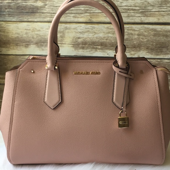 Michael Kors Large hayes Satchel pastel pink bag - Picture 3 of 7